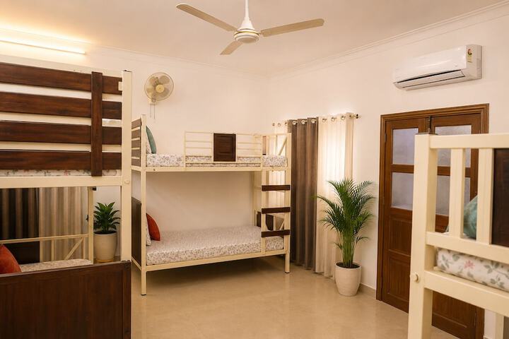 Room 7 of 31