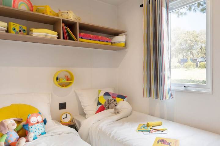 Room 9 of 182