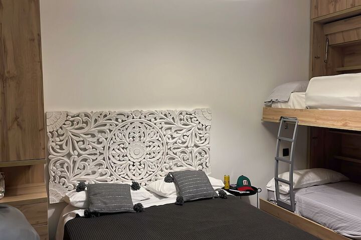 Room 6 of 55