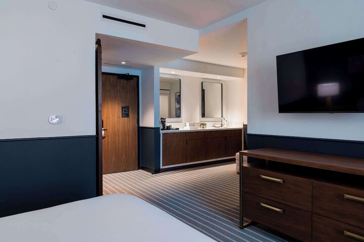 Room 46 of 90
