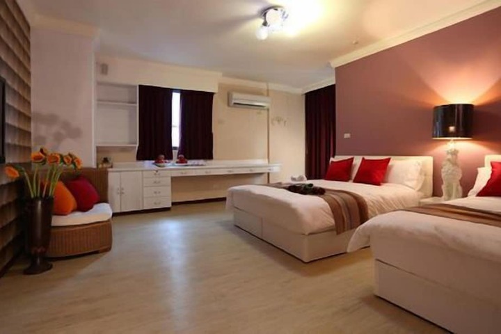 Room 8 of 37