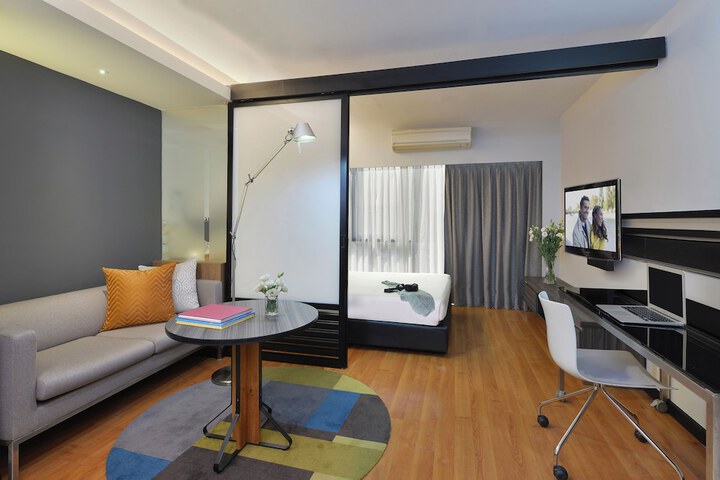 Room 5 of 50