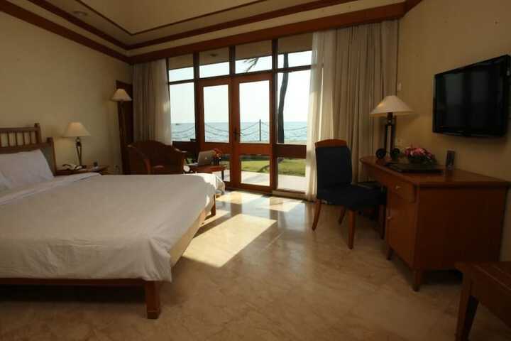 Room 3 of 35