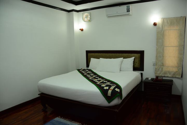 Room 6 of 31