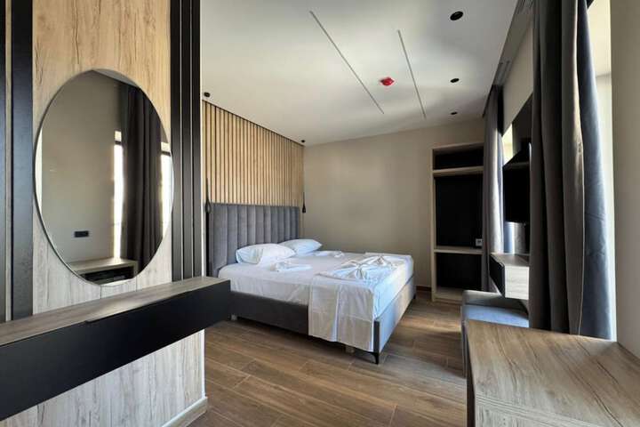 Room 49 of 85