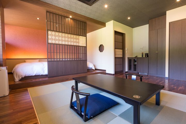 Room 13 of 61