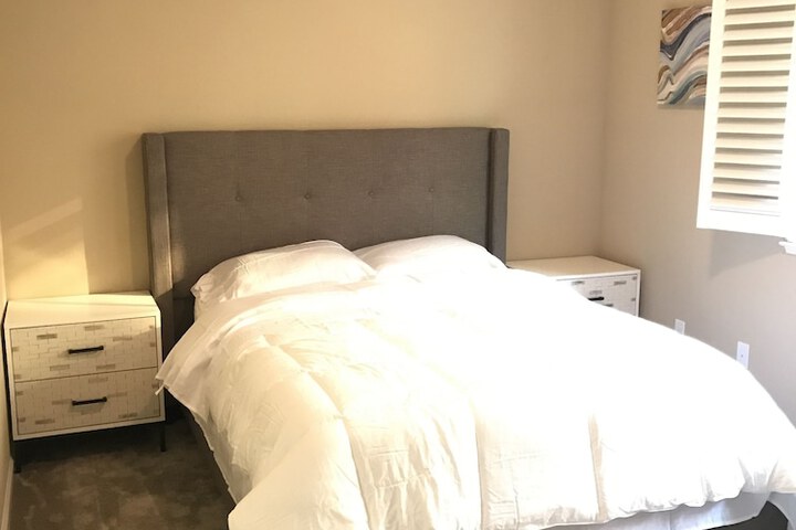 Room 6 of 24