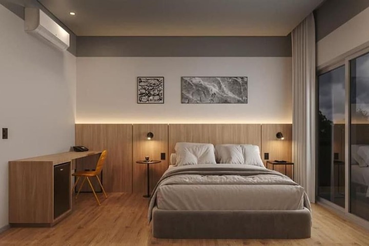Room 2 of 10