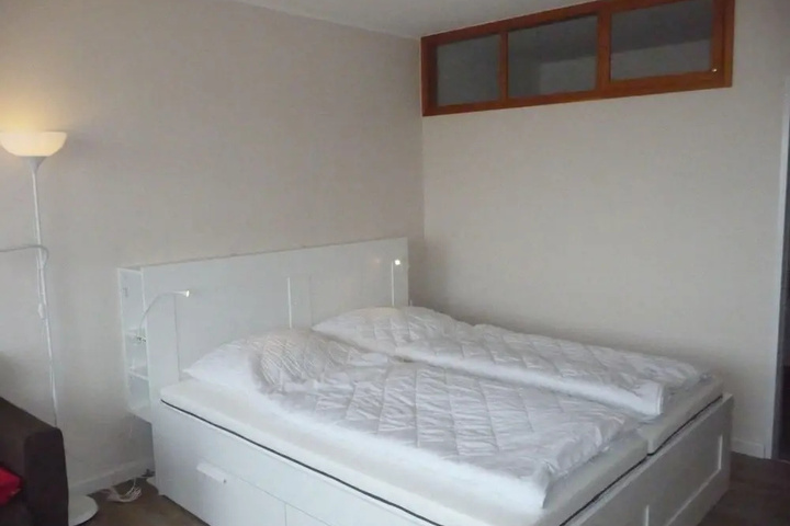 Room 3 of 10