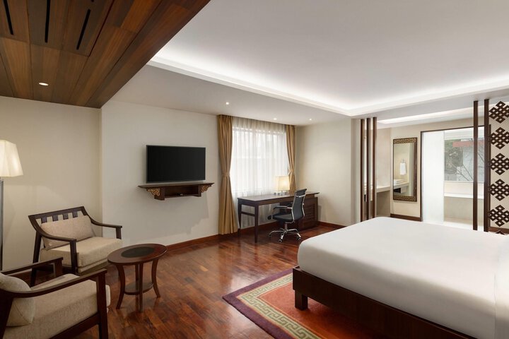Room 34 of 120