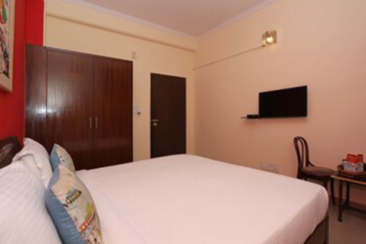 Room 16 of 25