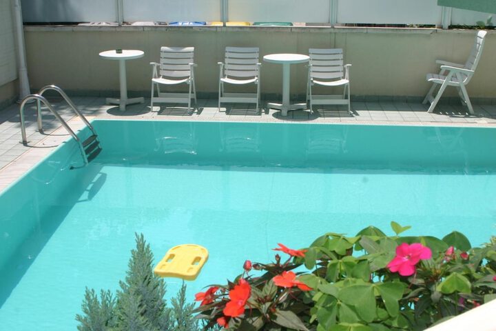 Pool 31 of 46