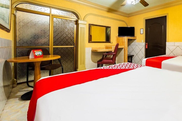 Room 3 of 33
