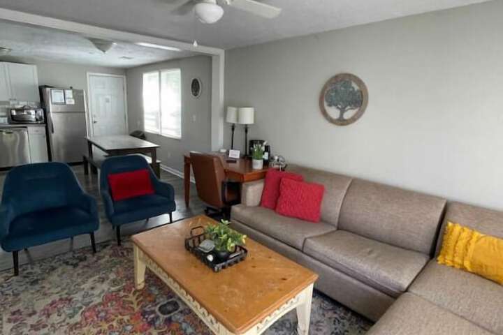 Room 2 of 6