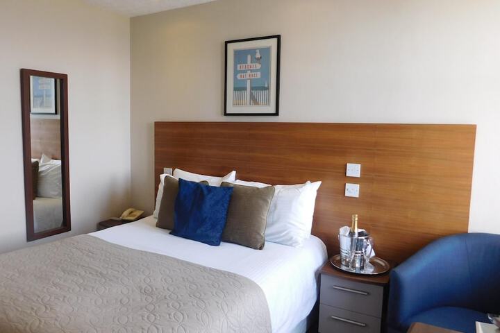 Room 17 of 59