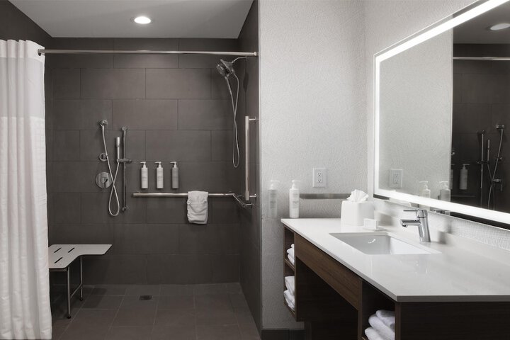 Bathroom shower