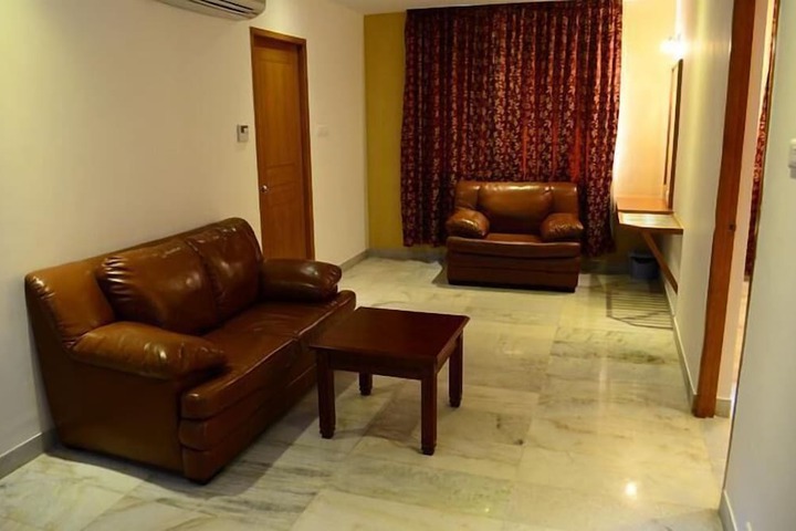 Room 12 of 20