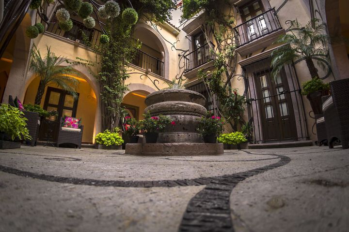 Hotel Exterior 147 of 166