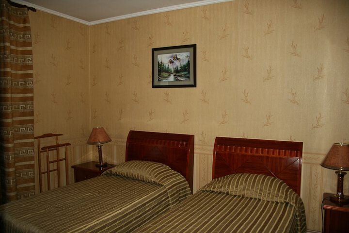 Room 5 of 15