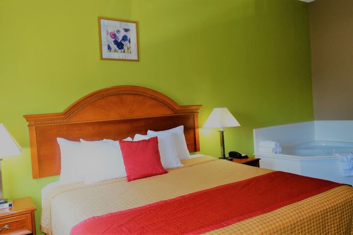 Room 15 of 37