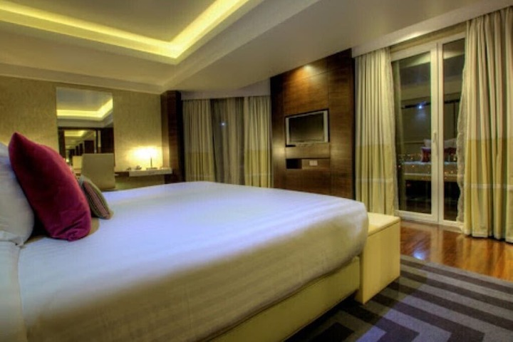 Room 2 of 12