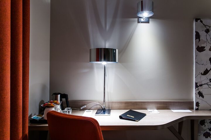 Room 10 of 40