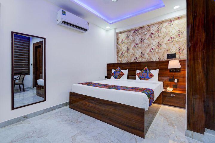Room 15 of 29