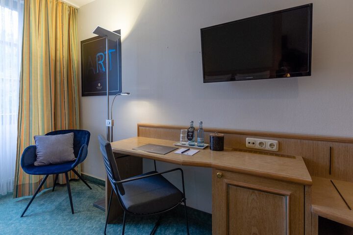 Room 43 of 51