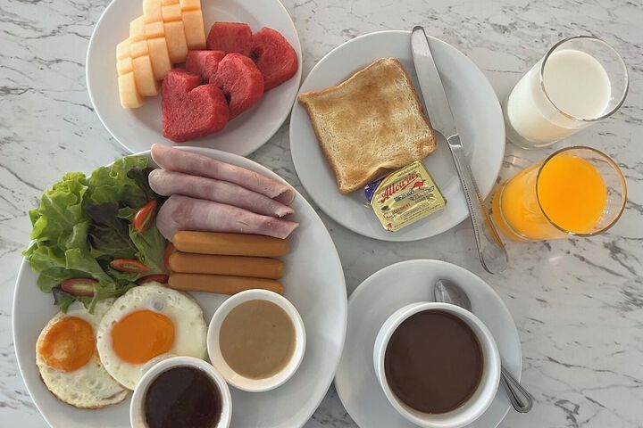 Breakfast/Coffee Service 18 of 30
