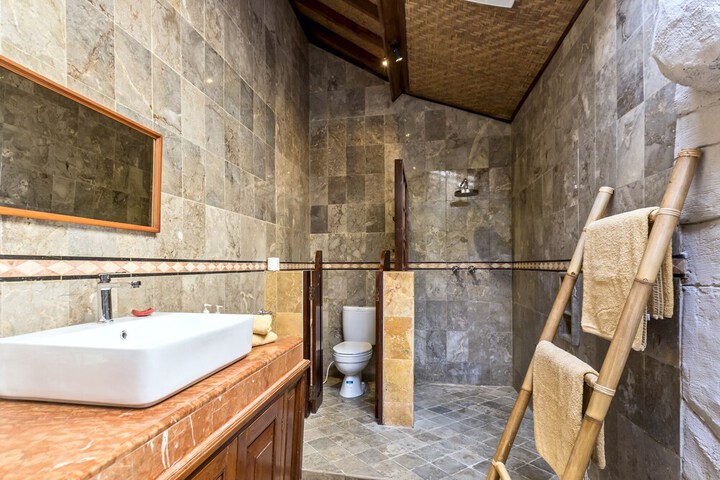 Bath Photo