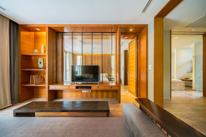 Room 42 of 119