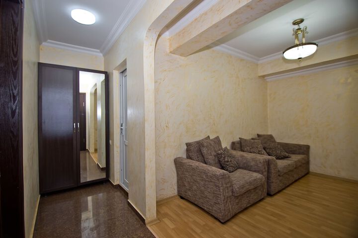 Room 51 of 93