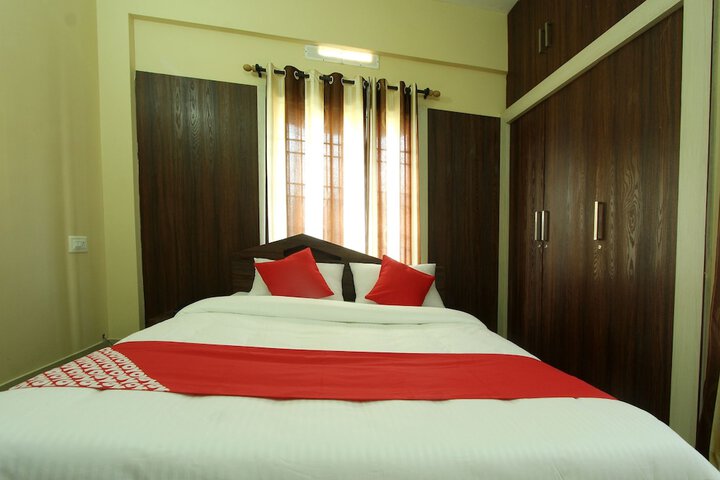 Room 7 of 18