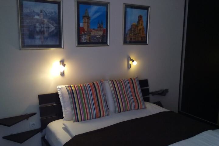 Room 3 of 30