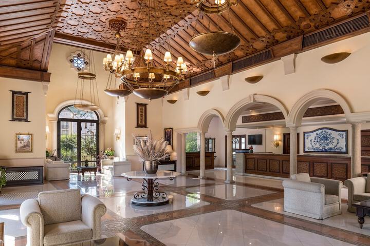 Guest Lobby