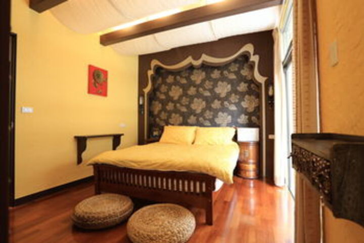Room 15 of 44