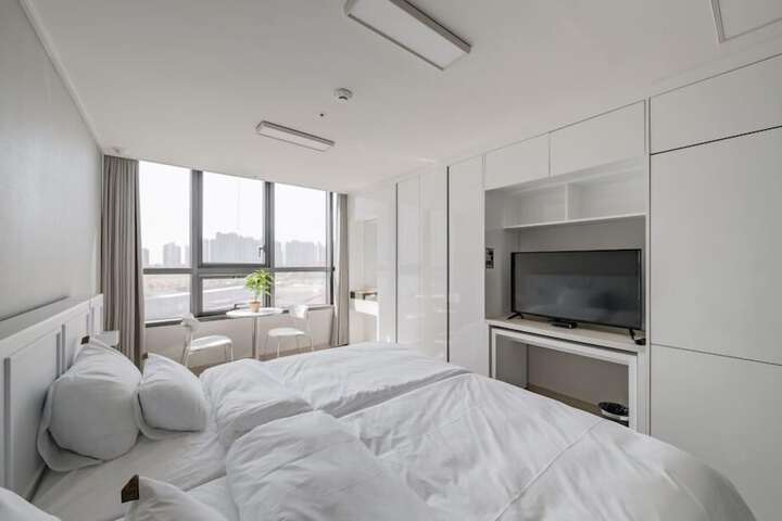 Room 55 of 90