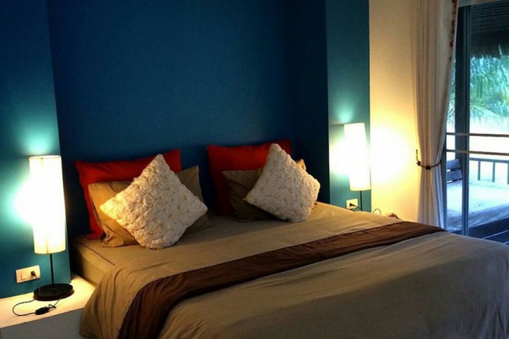 Room 9 of 27