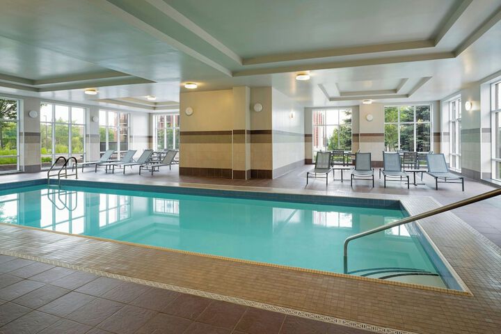 Pool Hotel