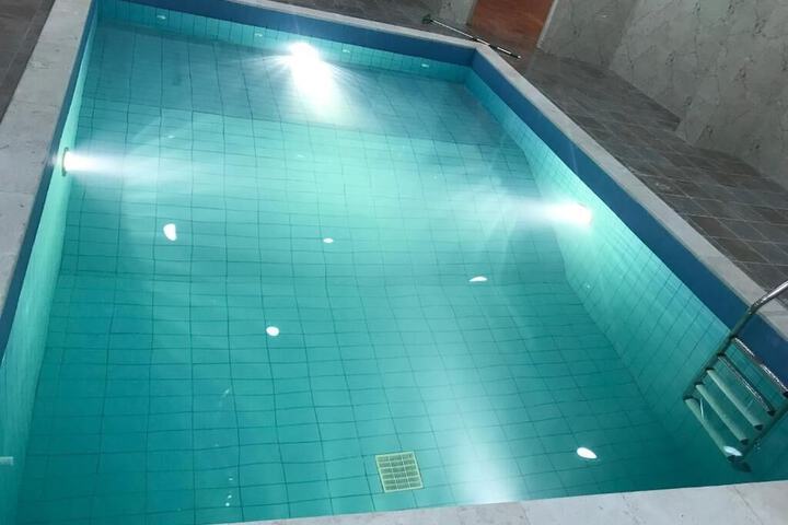 Pool 41 of 43