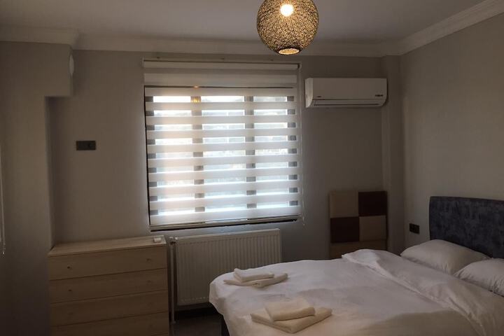 Room 5 of 27
