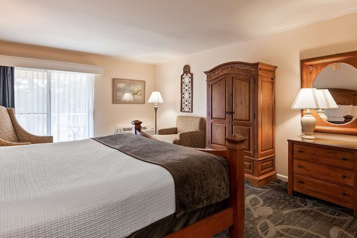 1 King Bed (17 of 23)