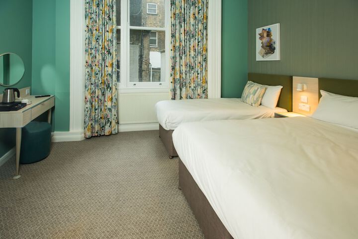 Room 26 of 69