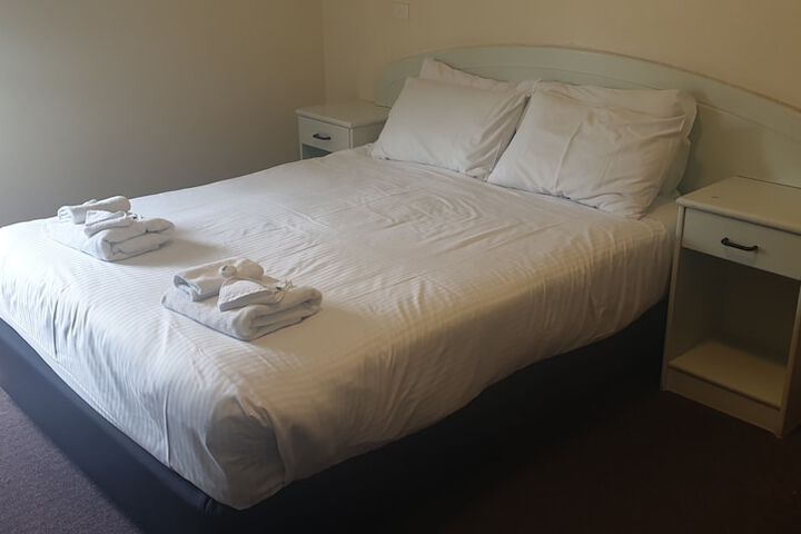 Room 8 of 36