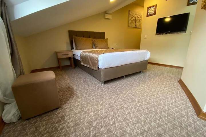 Room 65 of 113