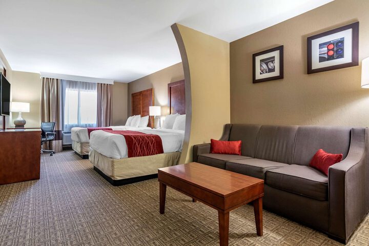 2 Queen Beds (6 of 14)