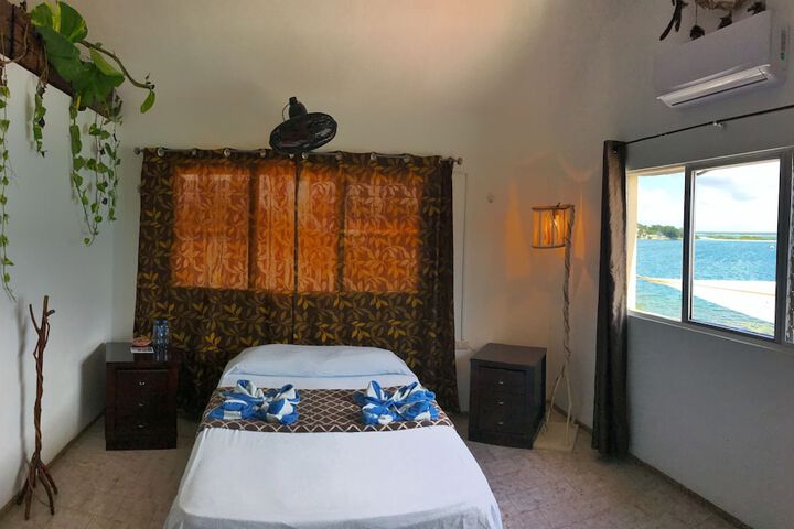 Room 17 of 22