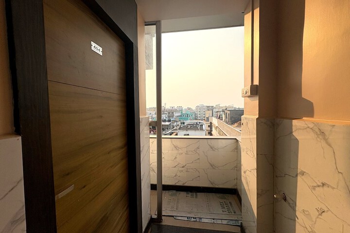 Room 30 of 61