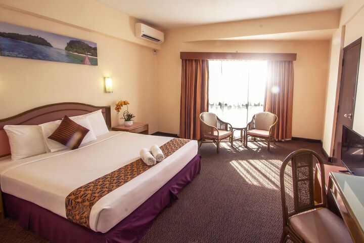 Room 7 of 38