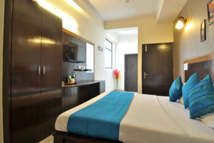 Room 14 of 27